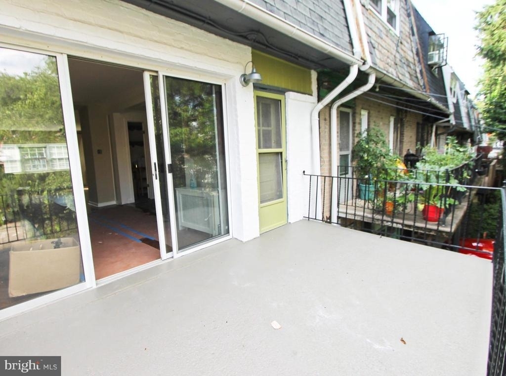 346 E Meehan Avenue - Photo 25