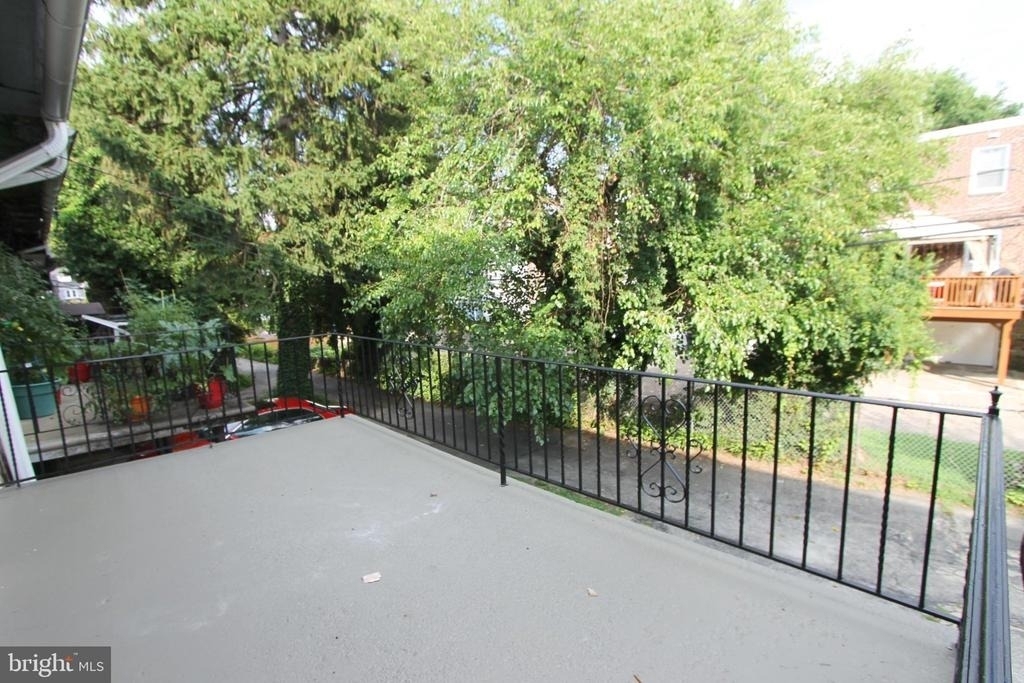 346 E Meehan Avenue - Photo 24