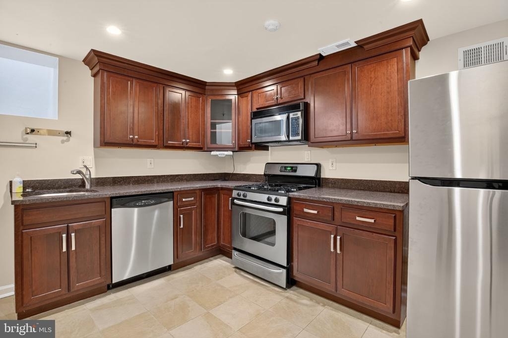 1027-31 N 4th Street - Photo 5
