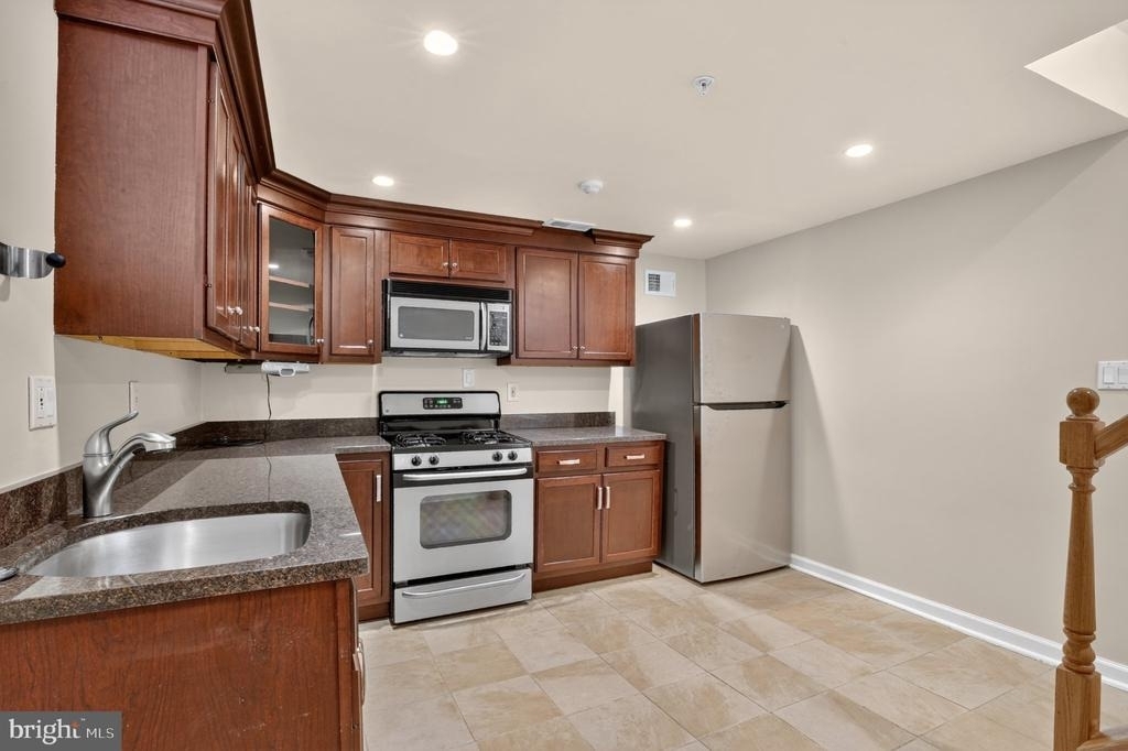 1027-31 N 4th Street - Photo 7