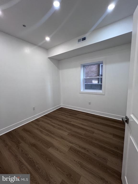 647 N 16th Street - Photo 8