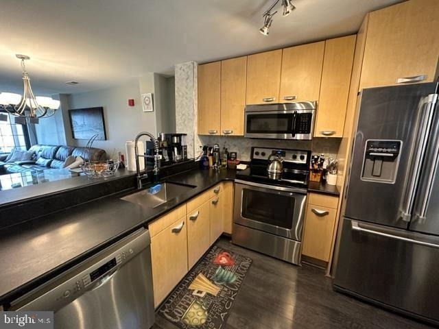 2 Leverington Avenue - Photo 8