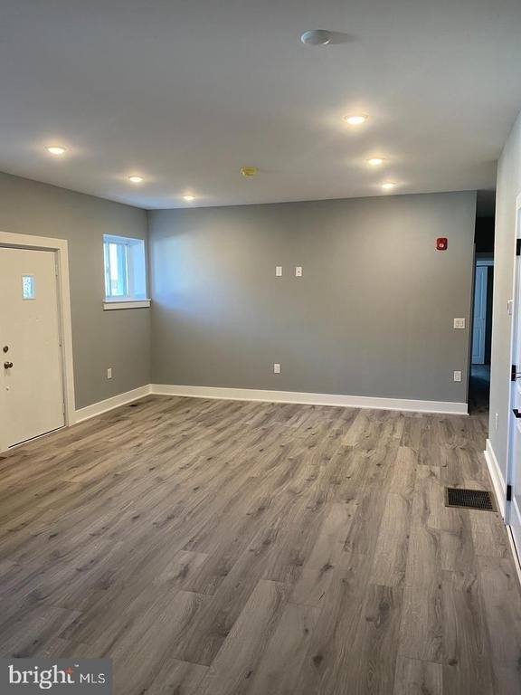 2700 Ash Street - Photo 2