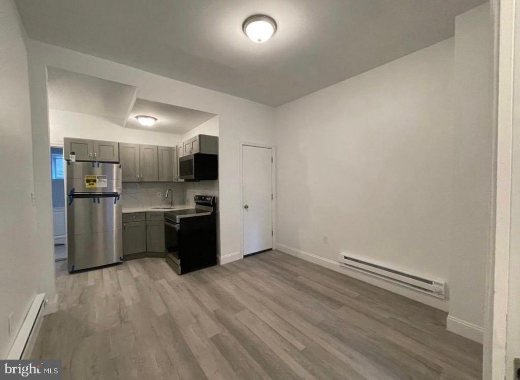 2731 N Darien Street - Photo 0
