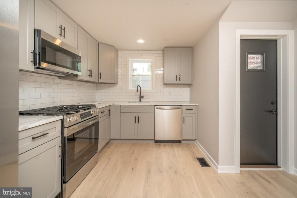 1238 S Warnock Street - Photo 5
