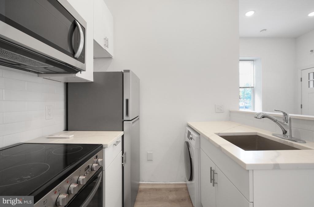 2046 E Huntingdon Street - Photo 9