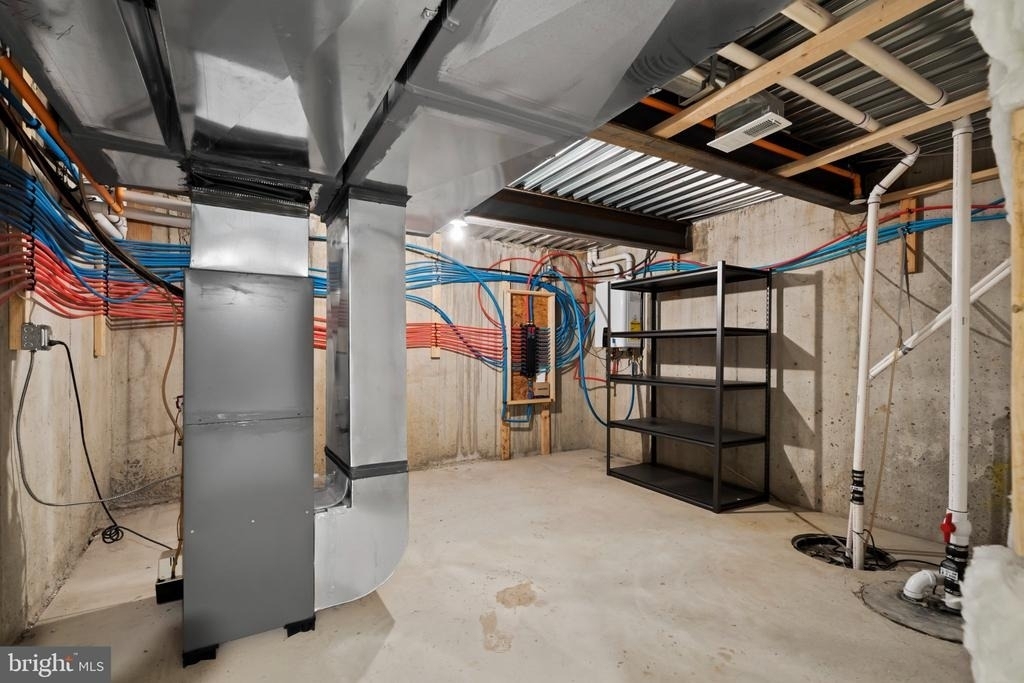 1600 N Bodine Street - Photo 33