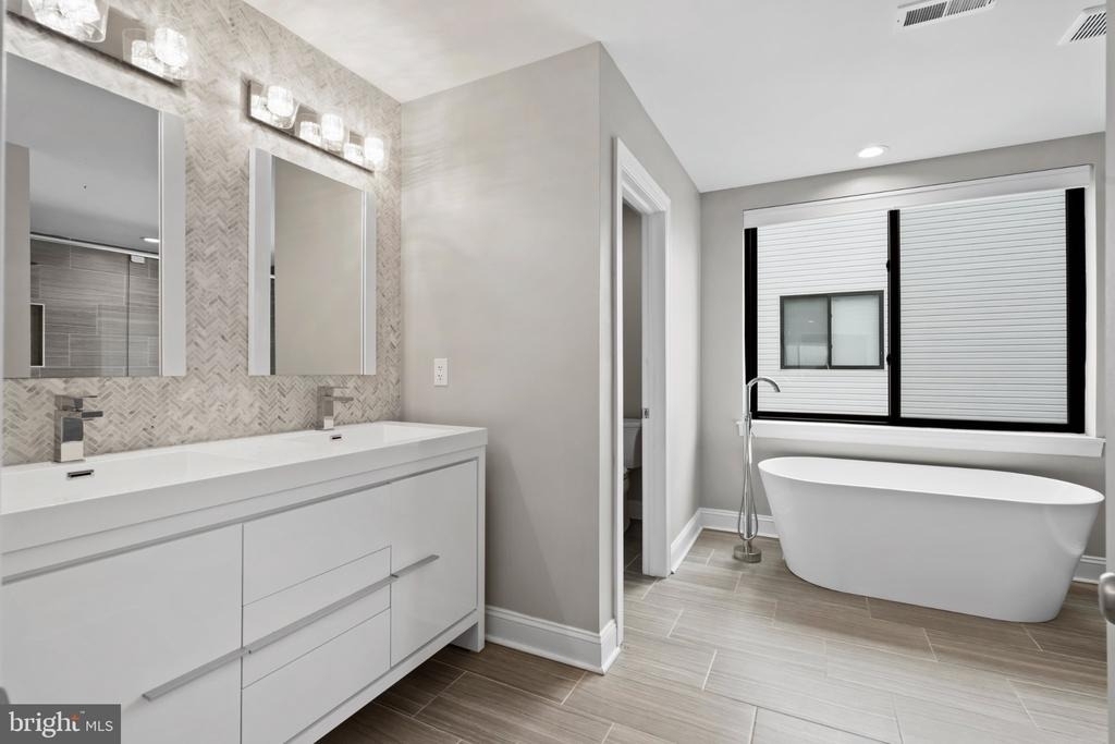 1600 N Bodine Street - Photo 26