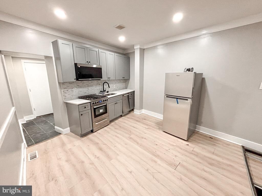 2529 Collins Street - Photo 3