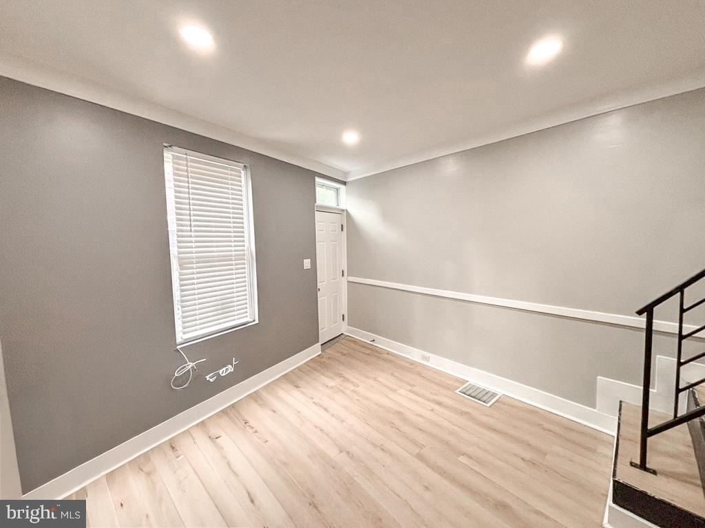 2529 Collins Street - Photo 2