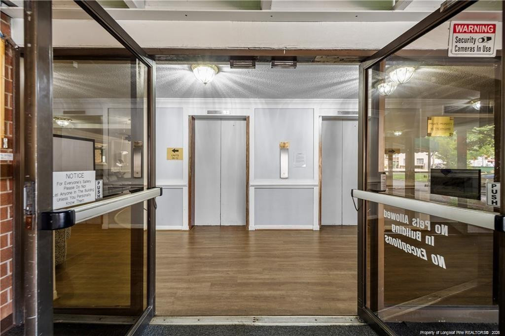 1100 Clarendon Street - Photo 1