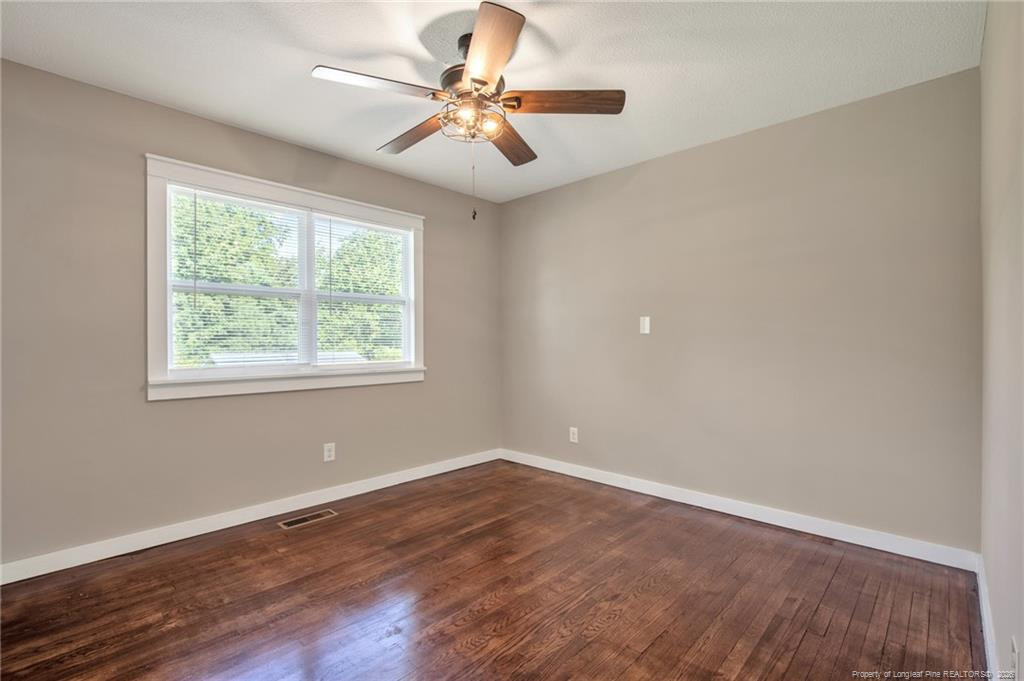 604 Roundtree Drive - Photo 14