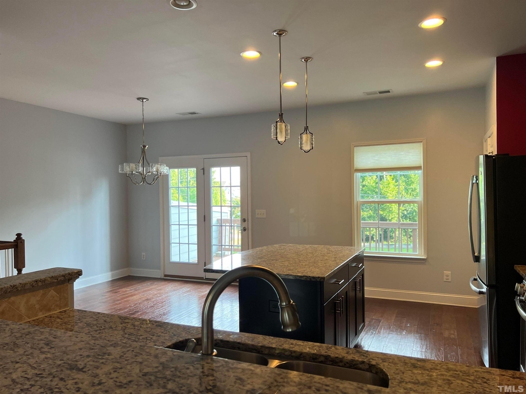 1137 Boxcar Way - Photo 4