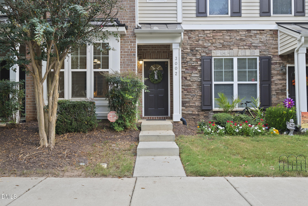 3002 Berkeley Springs Place - Photo 1