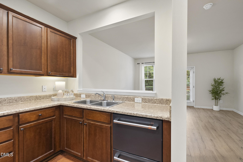 3002 Berkeley Springs Place - Photo 8