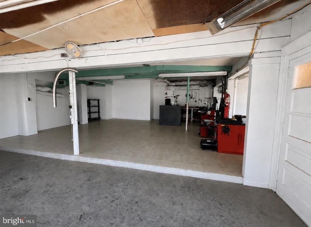 1116 Macdade Boulevard - Photo 4