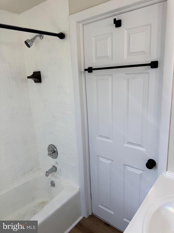 323 Spruce Street - Photo 8