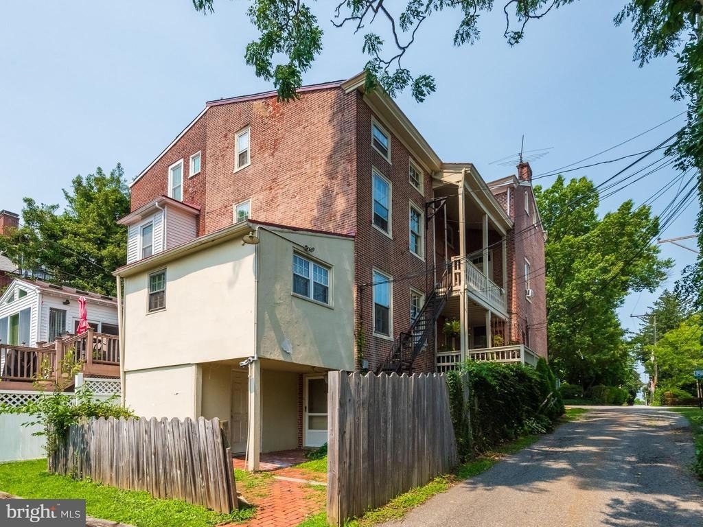 318 N Matlack Street - Photo 31