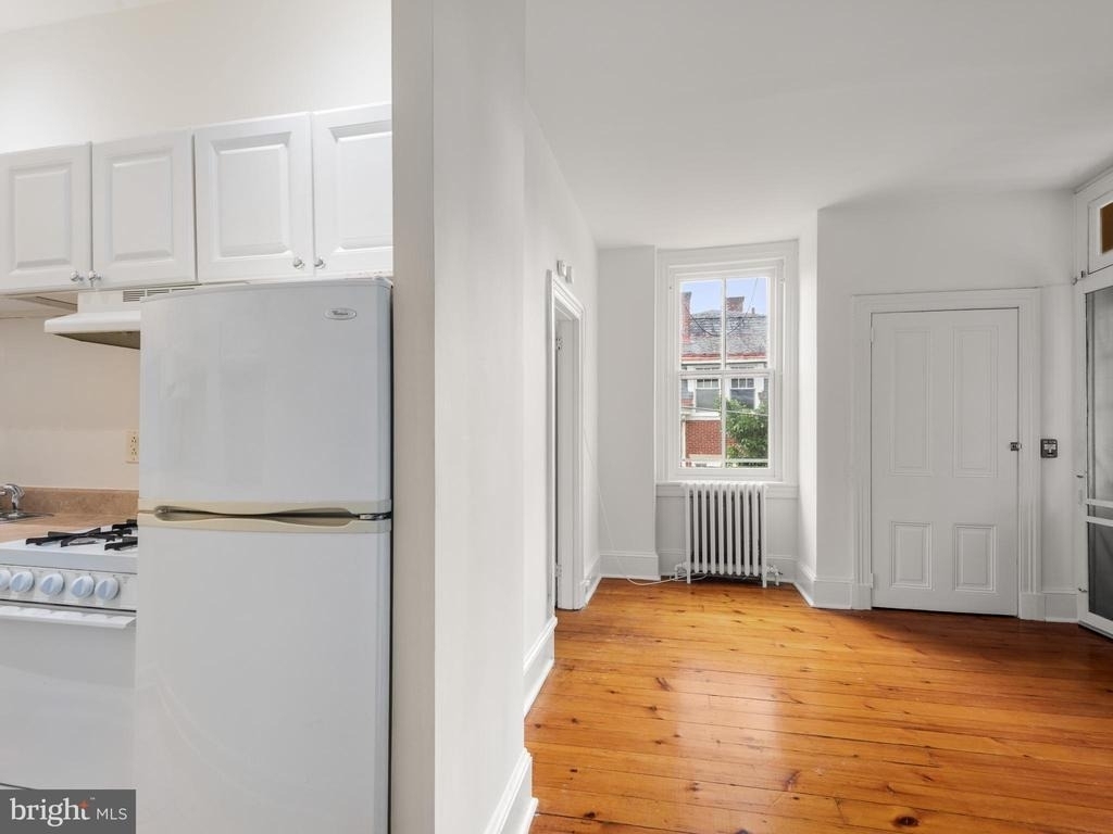 318 N Matlack Street - Photo 11