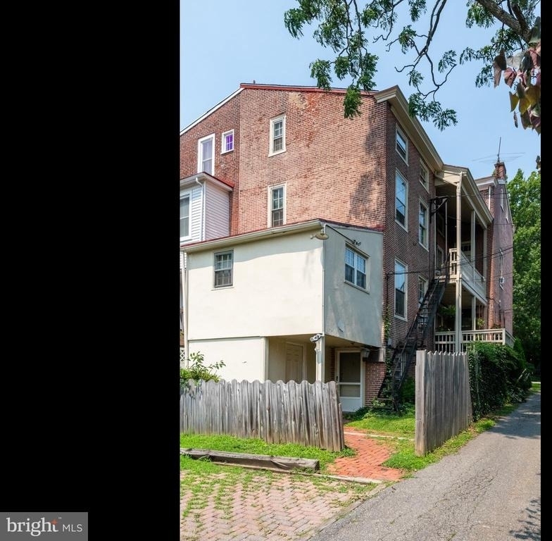 318 N Matlack Street - Photo 30