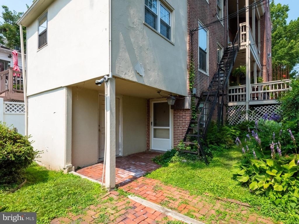 318 N Matlack Street - Photo 32