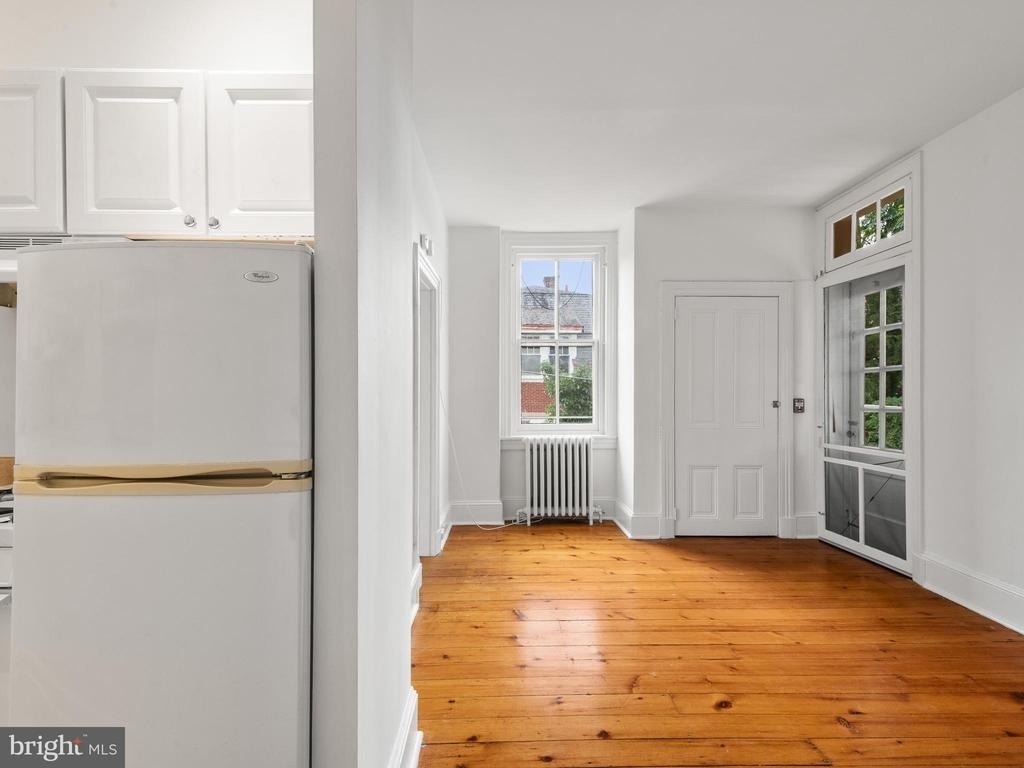 318 N Matlack Street - Photo 10