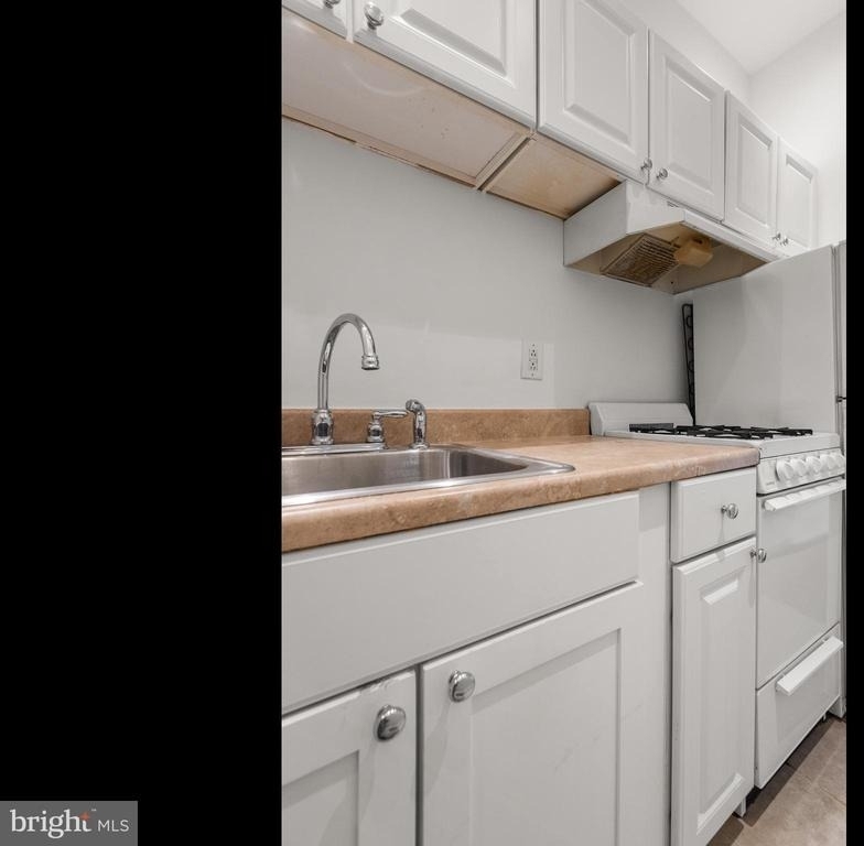 318 N Matlack Street - Photo 15