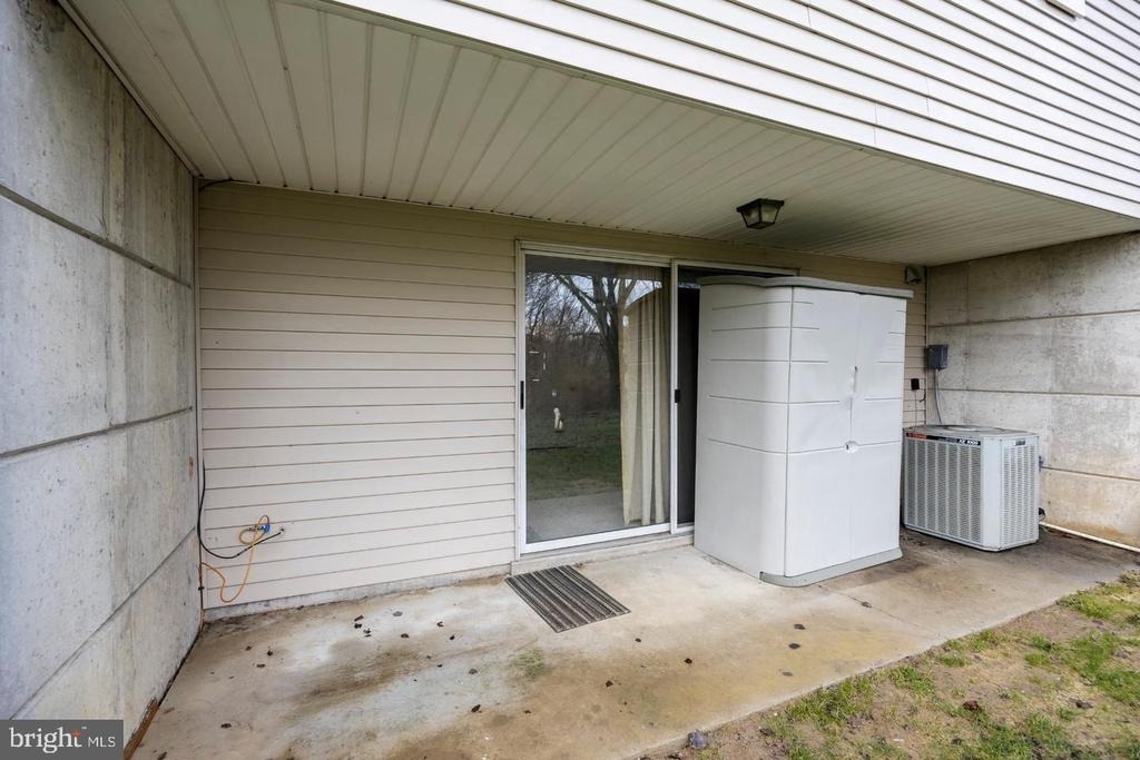 328 Carlyn Court - Photo 22