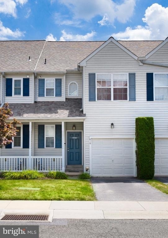 616 Needle Street - Photo 1