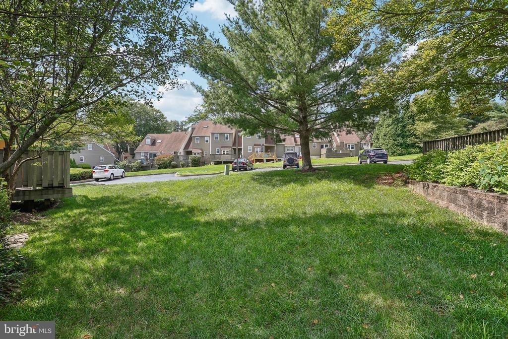 3202 Eaton Court - Photo 34