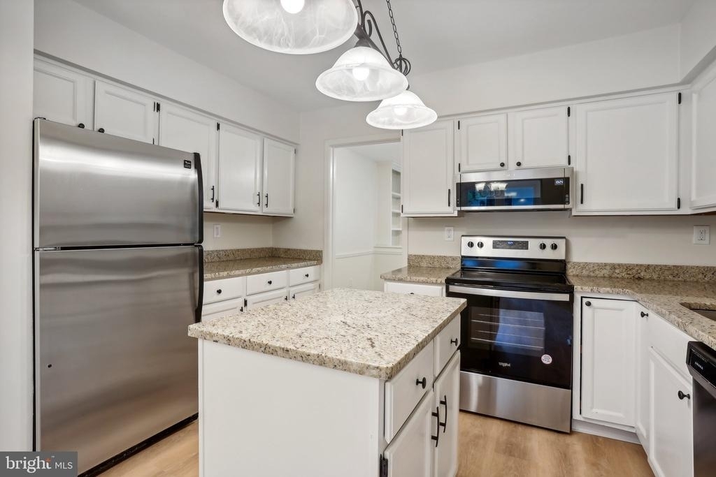 3202 Eaton Court - Photo 10