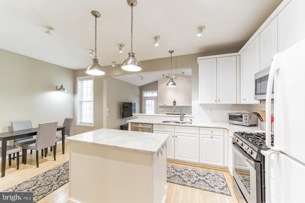 104 Victoria Court - Photo 11