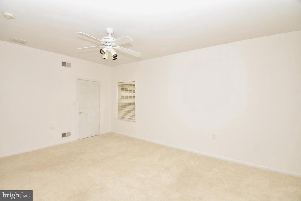133 Belvedere Drive N - Photo 16