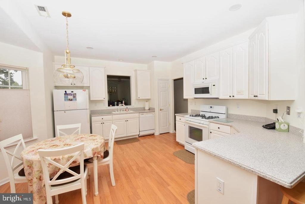 133 Belvedere Drive N - Photo 8