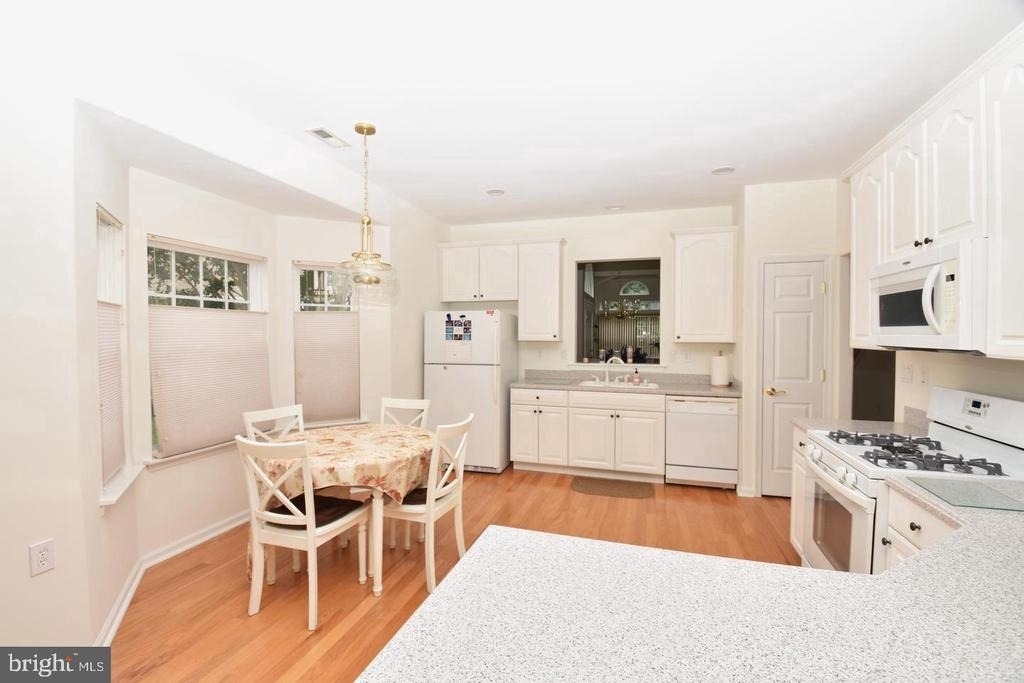 133 Belvedere Drive N - Photo 9