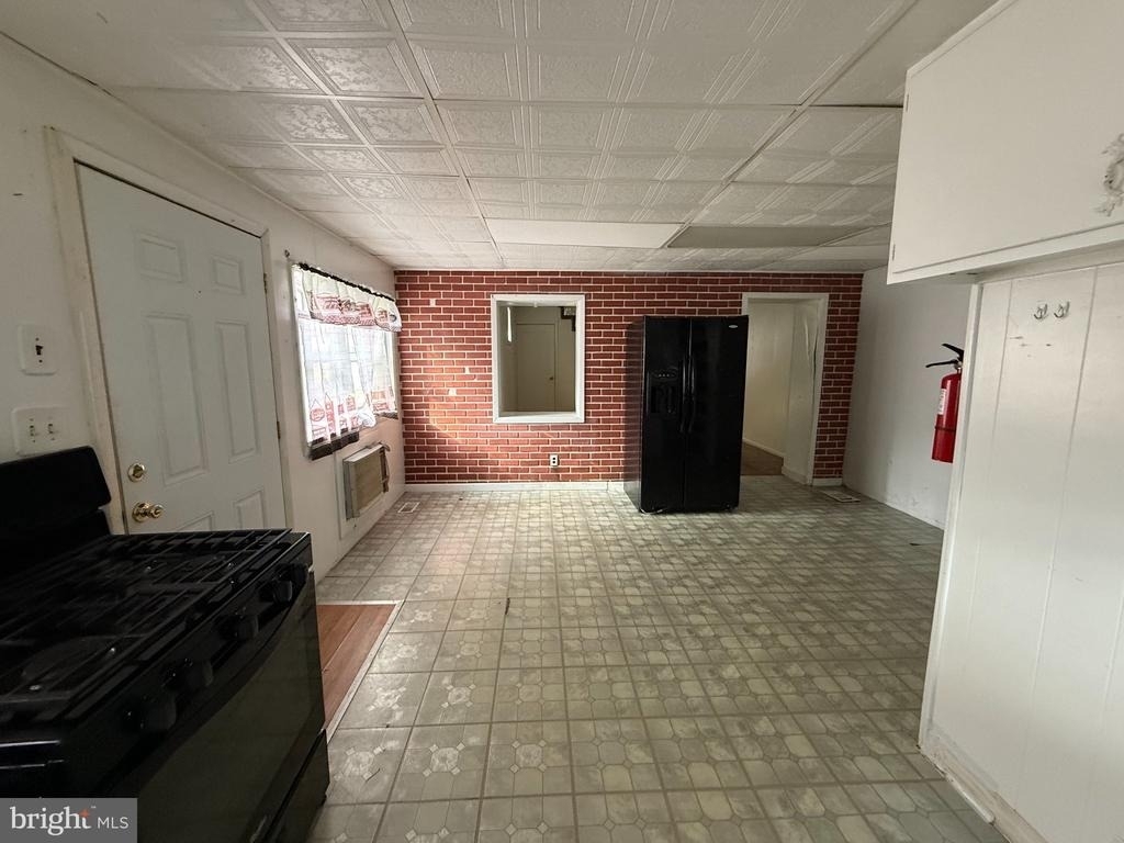 410 Middlesex Street - Photo 5