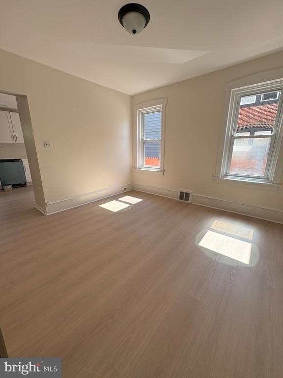 705 Powell Street - Photo 6