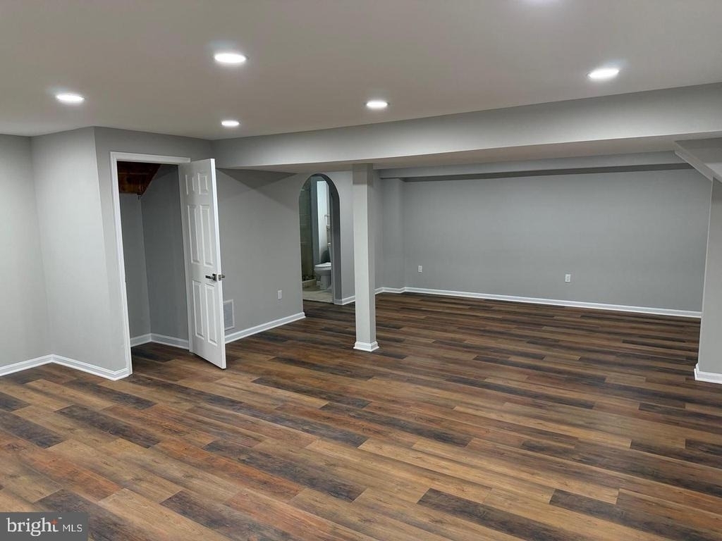 6111 Richmanor Terrace - Photo 5