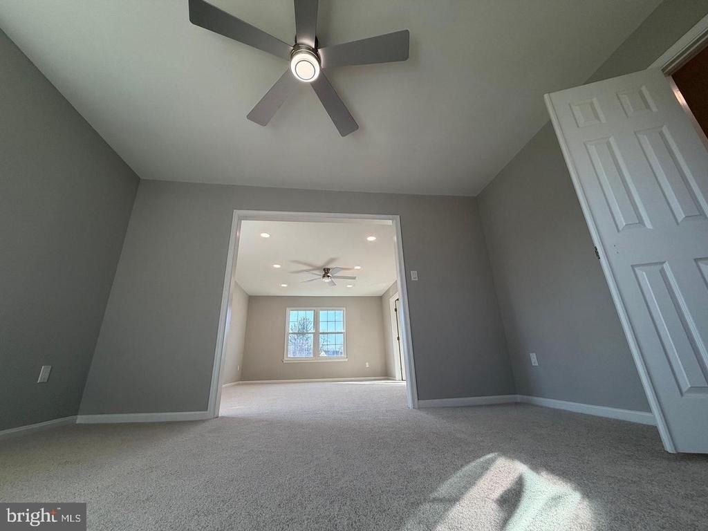 6111 Richmanor Terrace - Photo 25