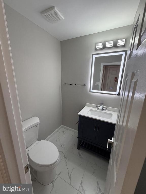 6111 Richmanor Terrace - Photo 24