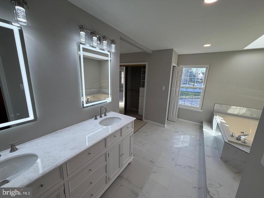 6111 Richmanor Terrace - Photo 23