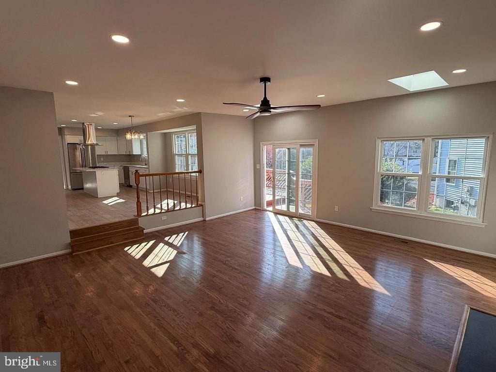 6111 Richmanor Terrace - Photo 11