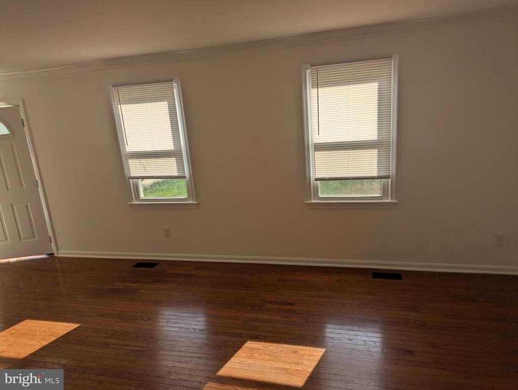 15602 Farmington Court - Photo 3