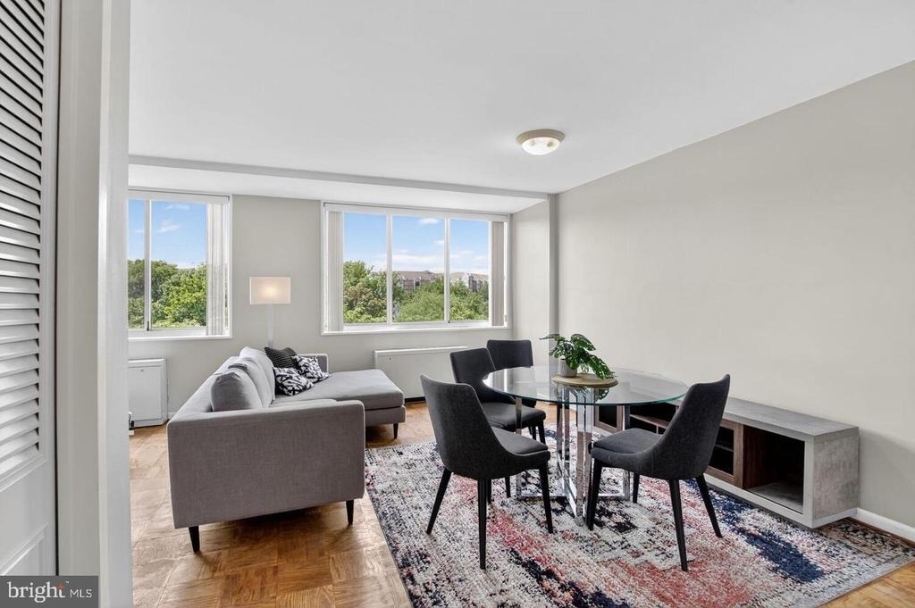 10401 Grosvenor Place - Photo 1