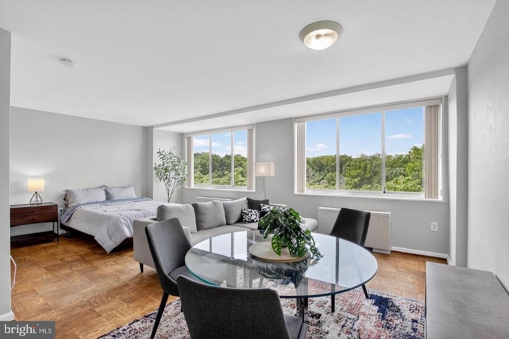 10401 Grosvenor Place - Photo 2