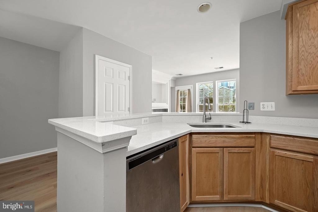 222 Fallsgrove Boulevard - Photo 27