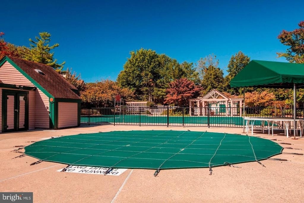 5801 Linden Square Court - Photo 26