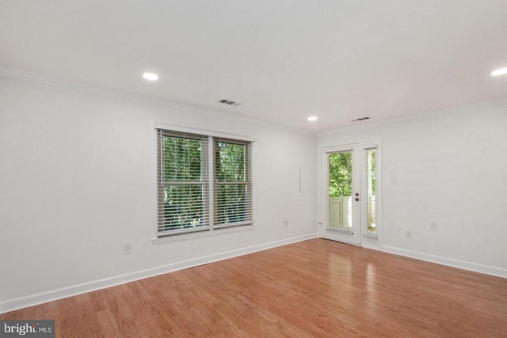 5801 Linden Square Court - Photo 14