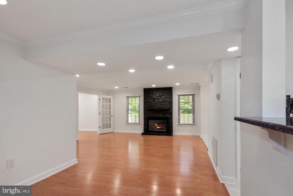 5801 Linden Square Court - Photo 6