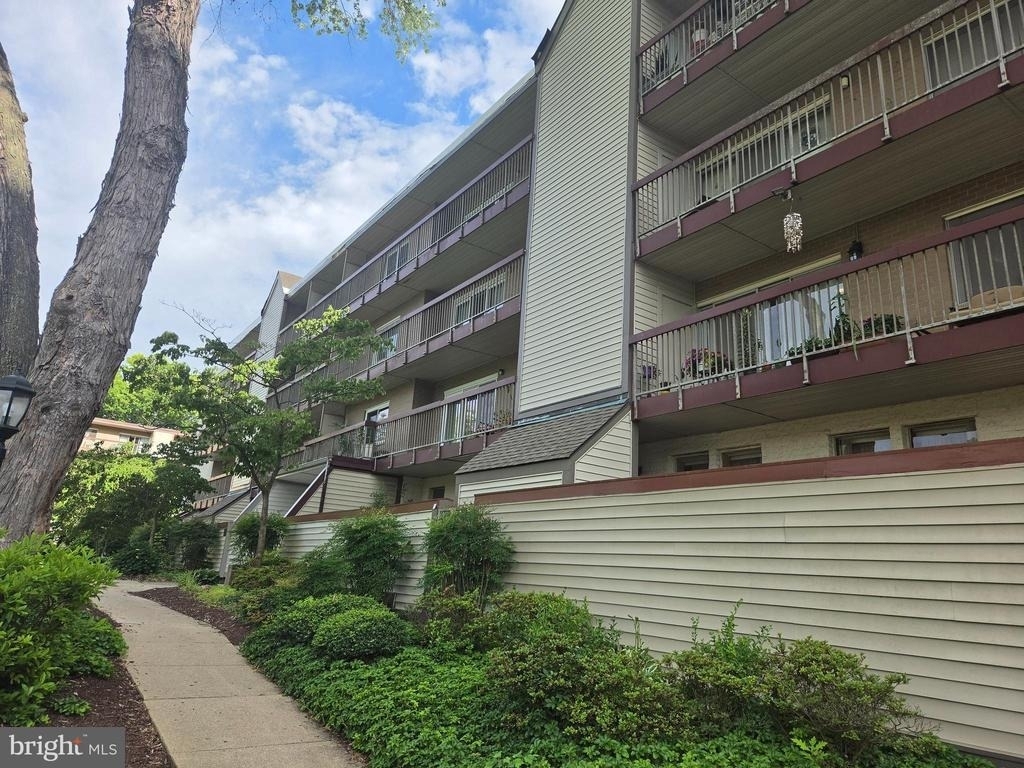 7420 Lakeview Dr - Photo 2